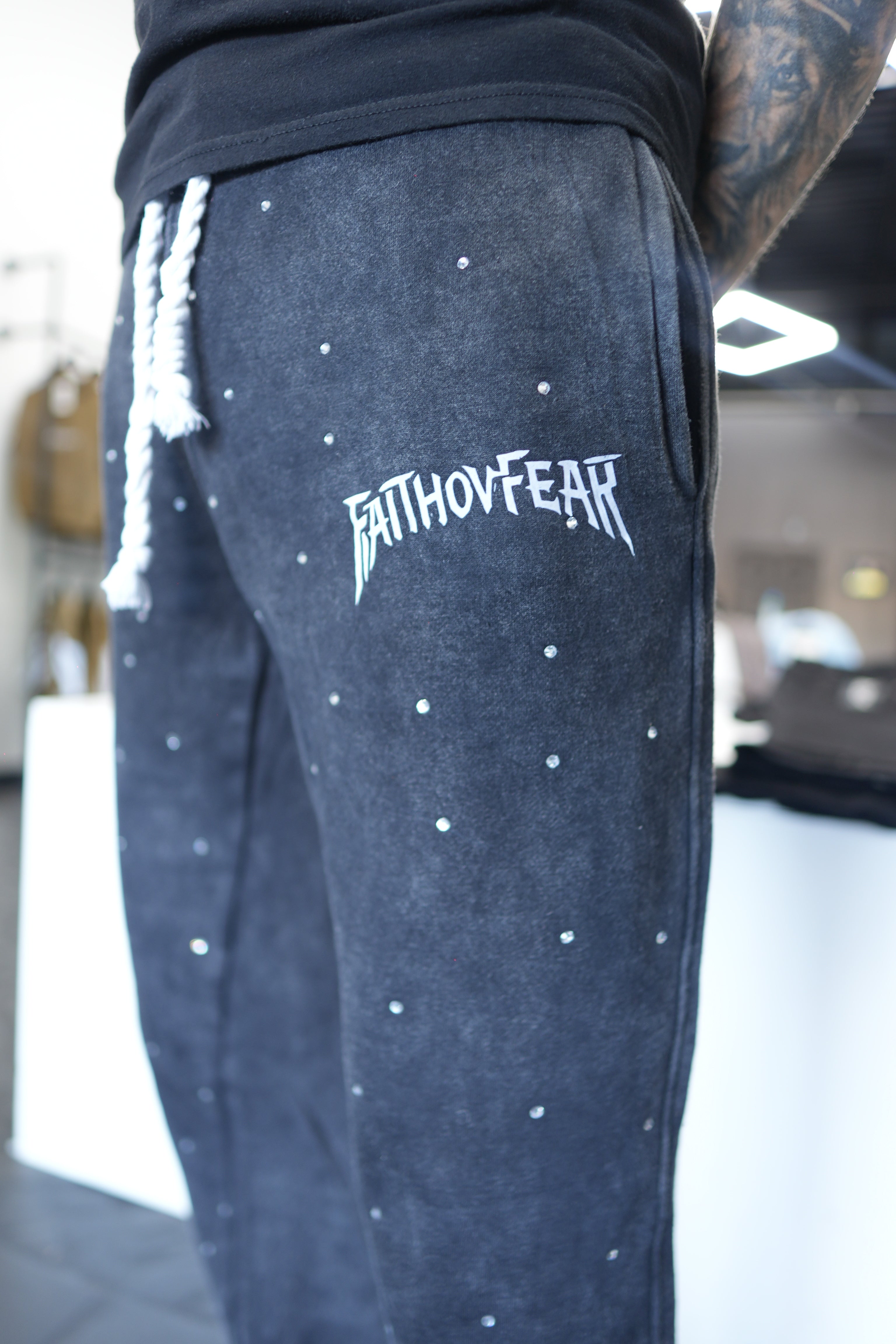 -FOF WALK IN FAITH UNI-SEX SWEATS ACID DARK GRAY