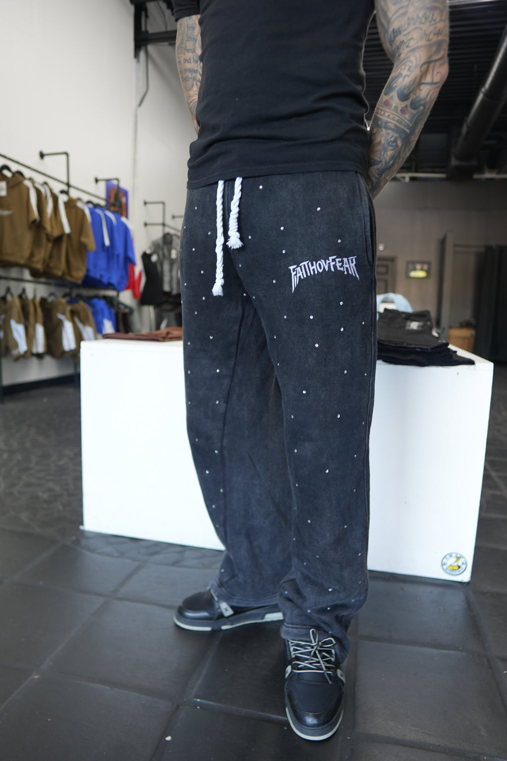 -FOF WALK IN FAITH UNI-SEX SWEATS ACID DARK GRAY